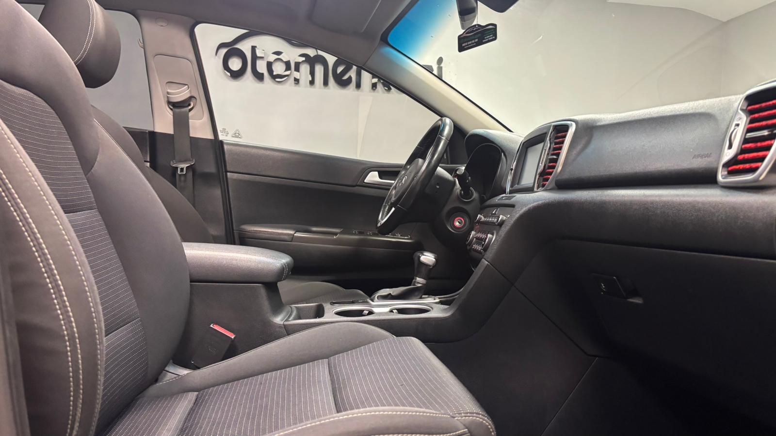 KIA SPORTAGE 10